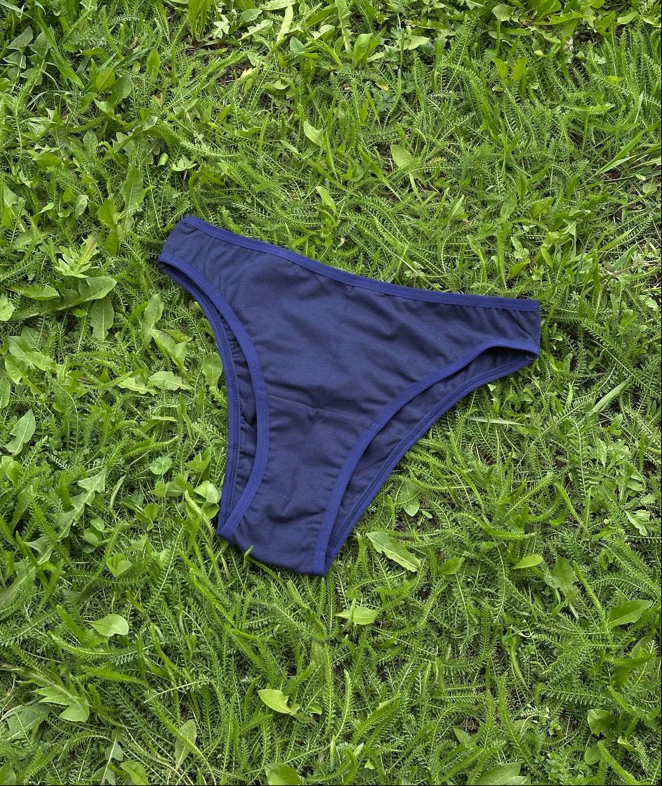 Американки темно-сині